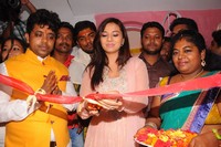 Isha Chawla De Charms Spa n Salon Launch